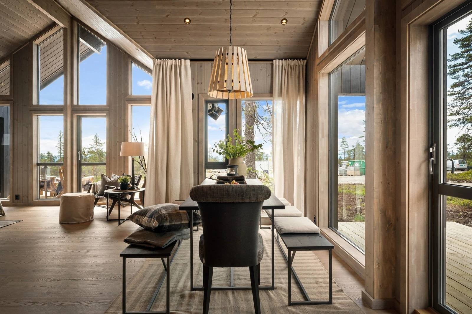 Bilder av Bergstua som er bygget som visningshytte i et annet hyttefelt. Galleribilde