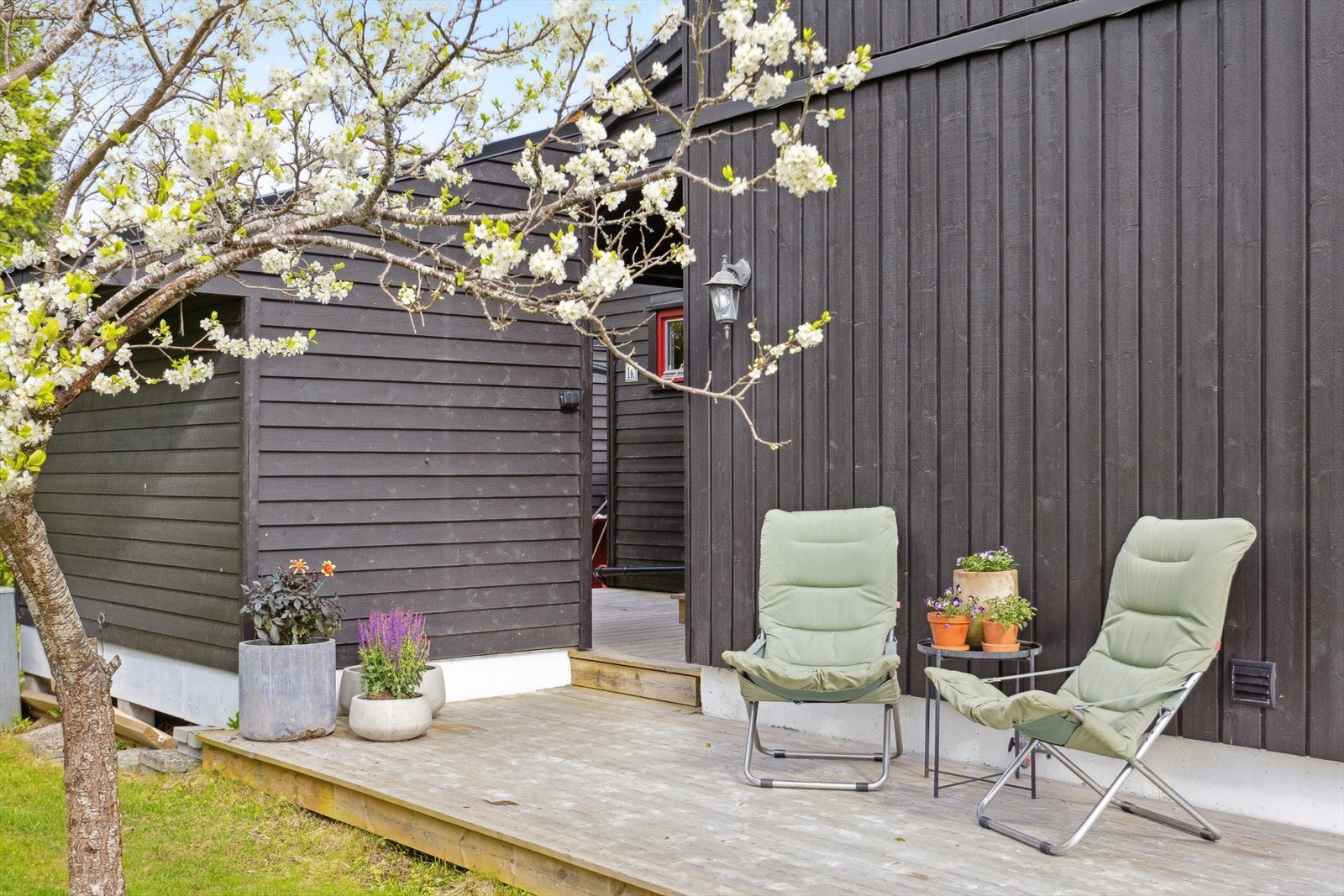Eiendommen har til sammen tre terrasser/balkonger på hhv. 32m², 20m² og 17m². Galleribilde