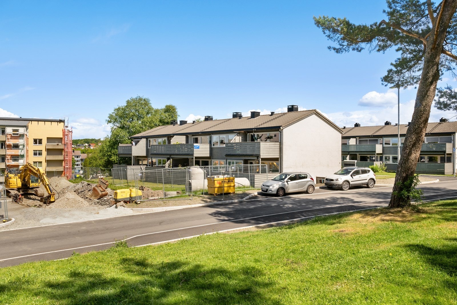 Det opparbeides nå egne p-plasser m/ el-bil lader til hver leilighet Galleribilde