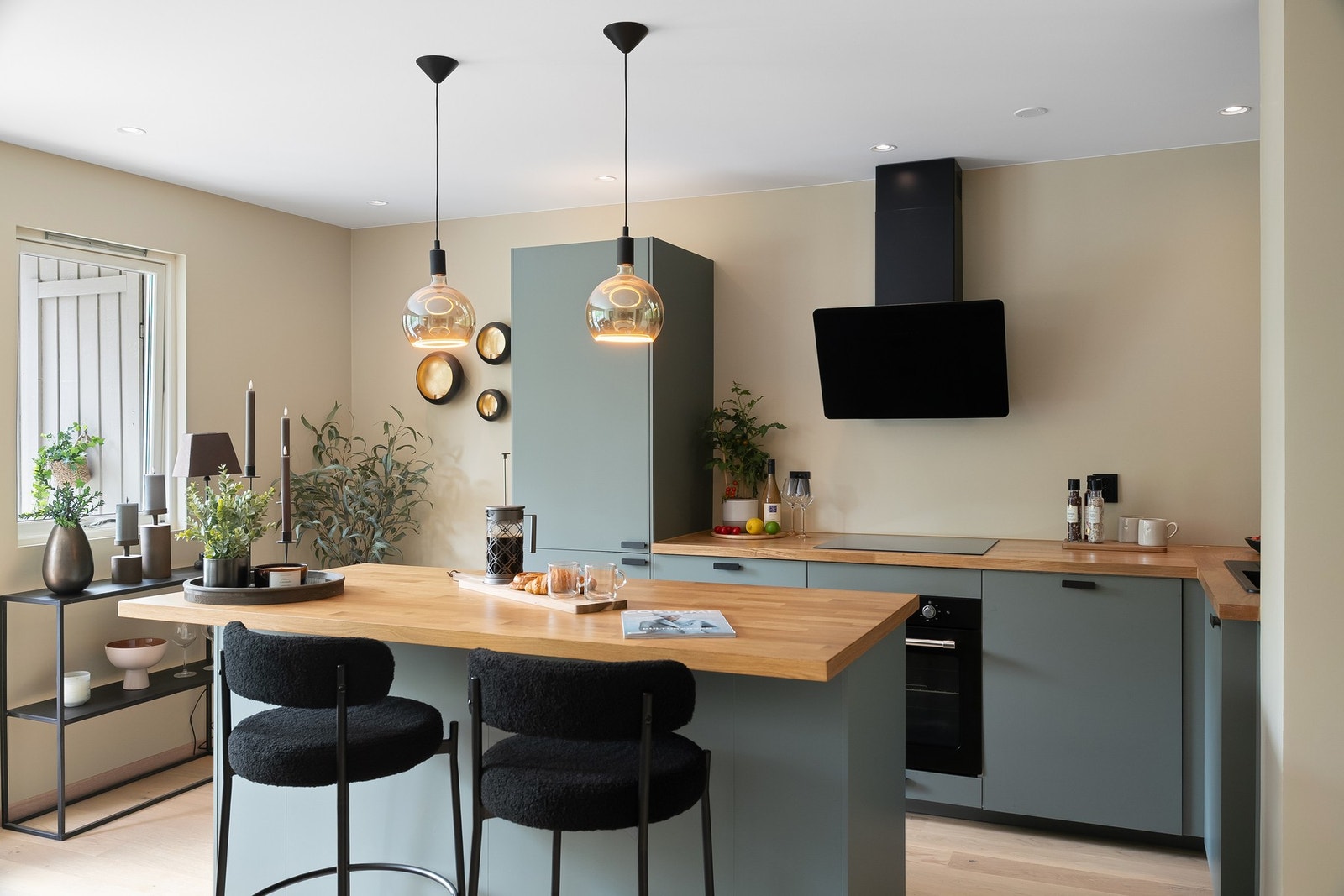 Lekker 2-roms med god standard etter større oppgraderinger på kjøkken, bad og overflater, tatt i 2024 Galleribilde