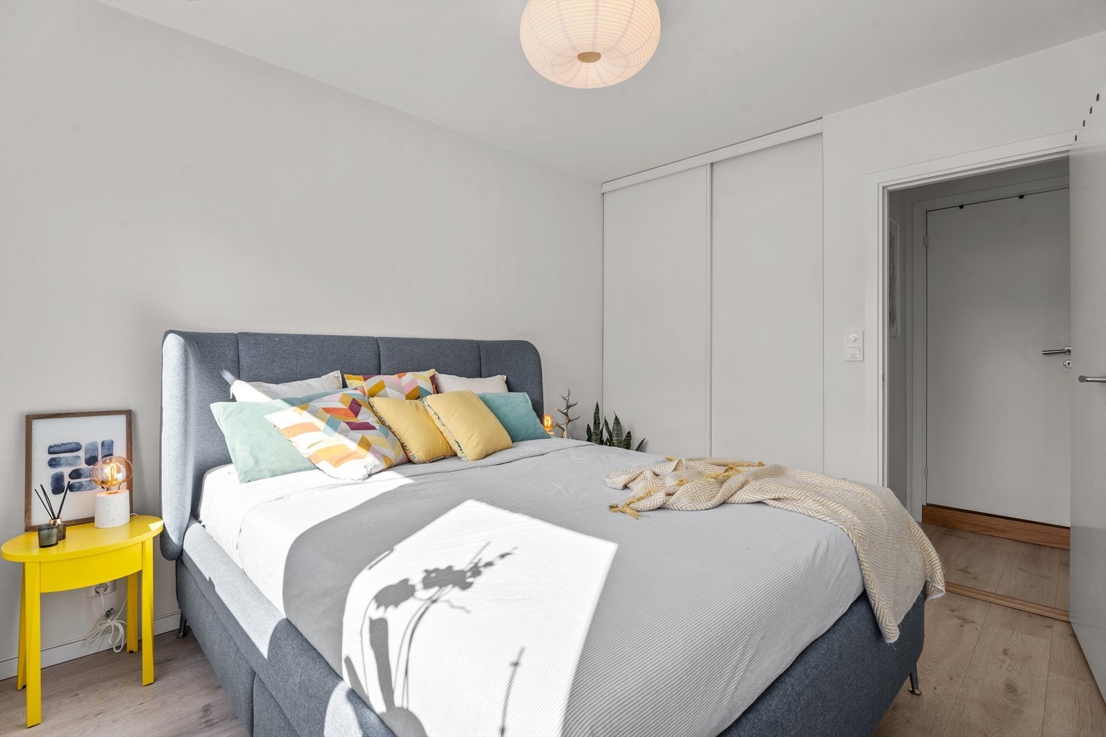 Soverommet har innebygd garderobeskap. Galleribilde