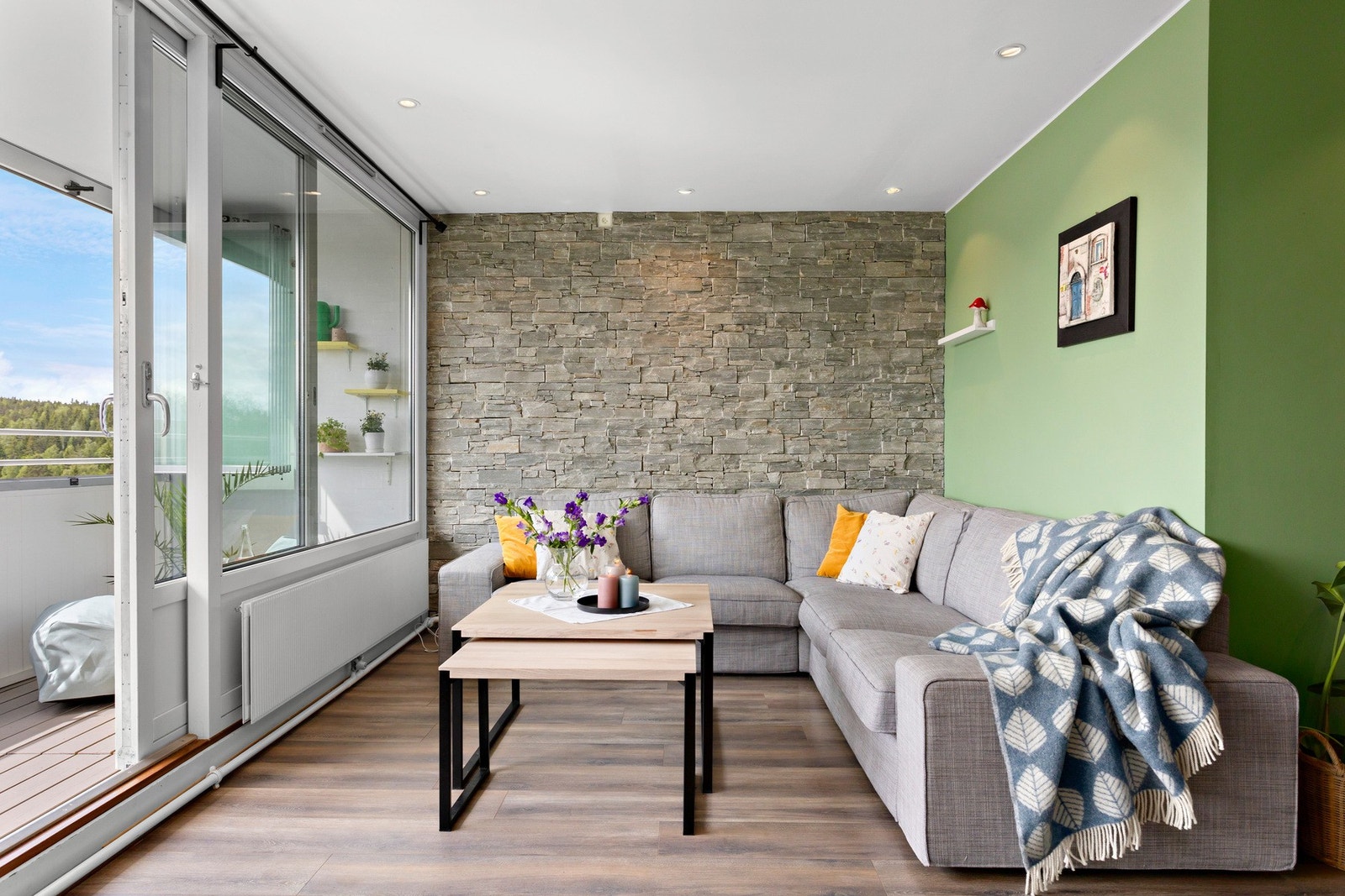 Videre inn i stuen Galleribilde