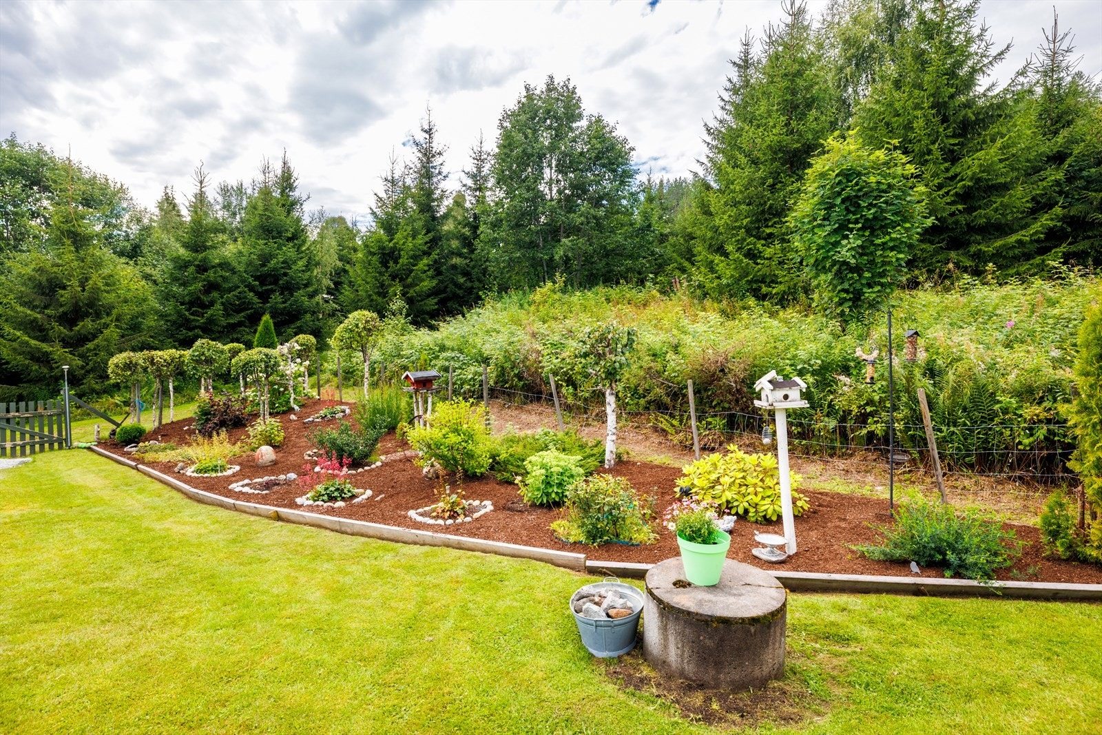 Fra hytta er det ca. 12 minutters kjøretid til Sokna sentrum. Galleribilde