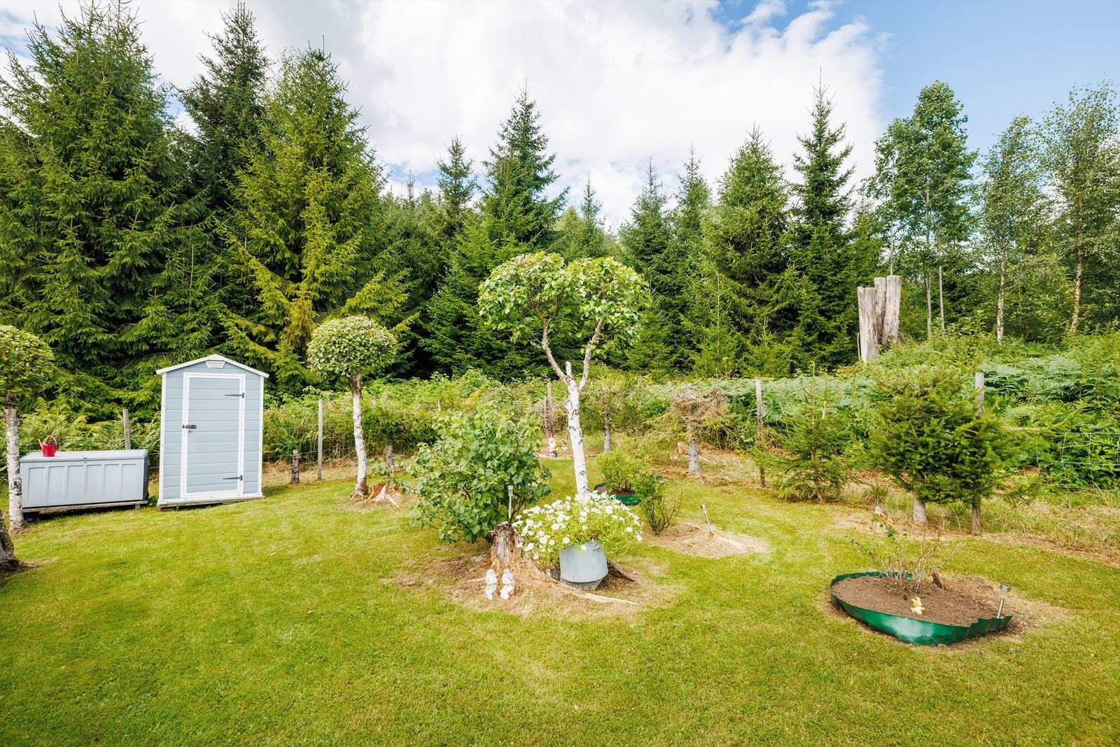 Uteområdet er det tatt veldig godt vare på! Galleribilde