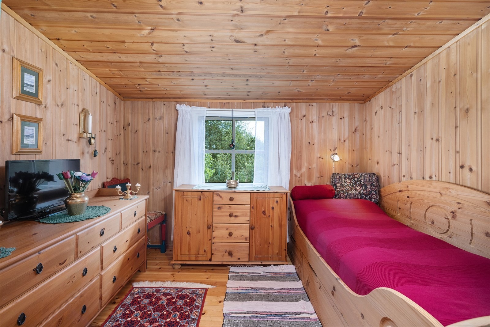 Soverom 2. Veldig fin størrelse på soverommene. Galleribilde