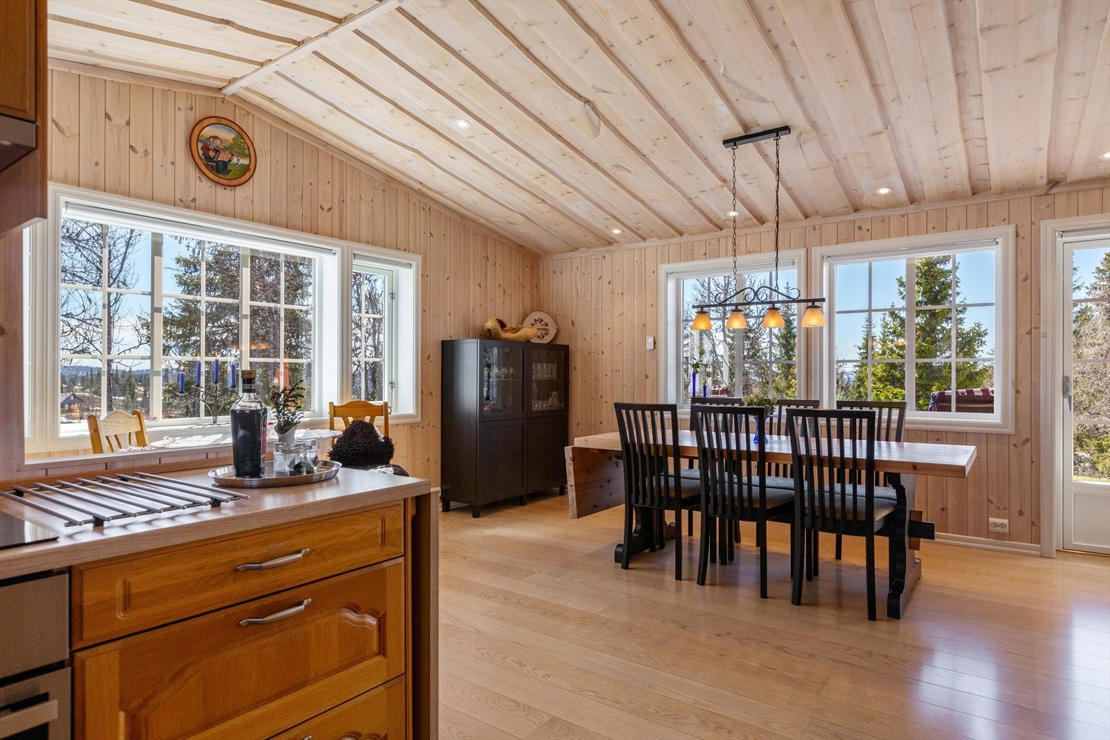 Rommet oppleves som lyst og luftig. Galleribilde