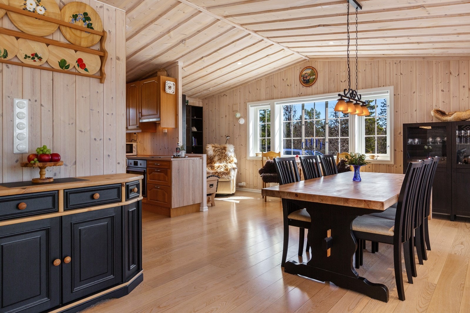 God plass til spisebord. Galleribilde