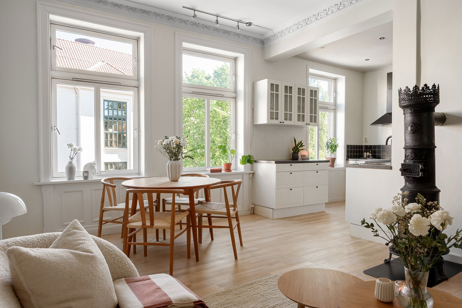 Velkommen til en attraktiv og svært lys 2-roms på populære Sagene Galleribilde