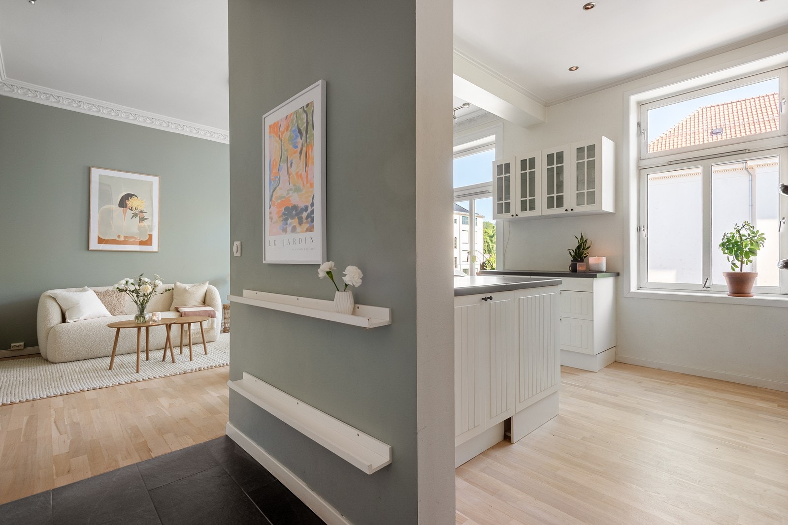 Romslig gang Galleribilde