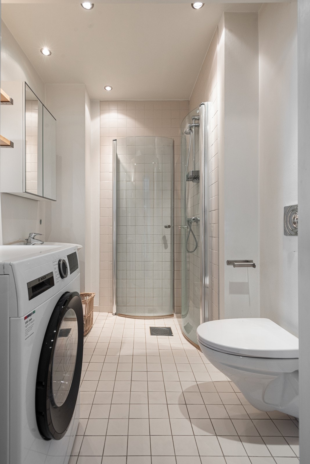 Badet har behagelig gulvvarme Galleribilde