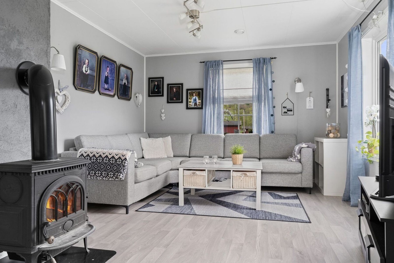 Peisovnen gir både varme og en lun stemning på kalde vinterkvelder. Galleribilde