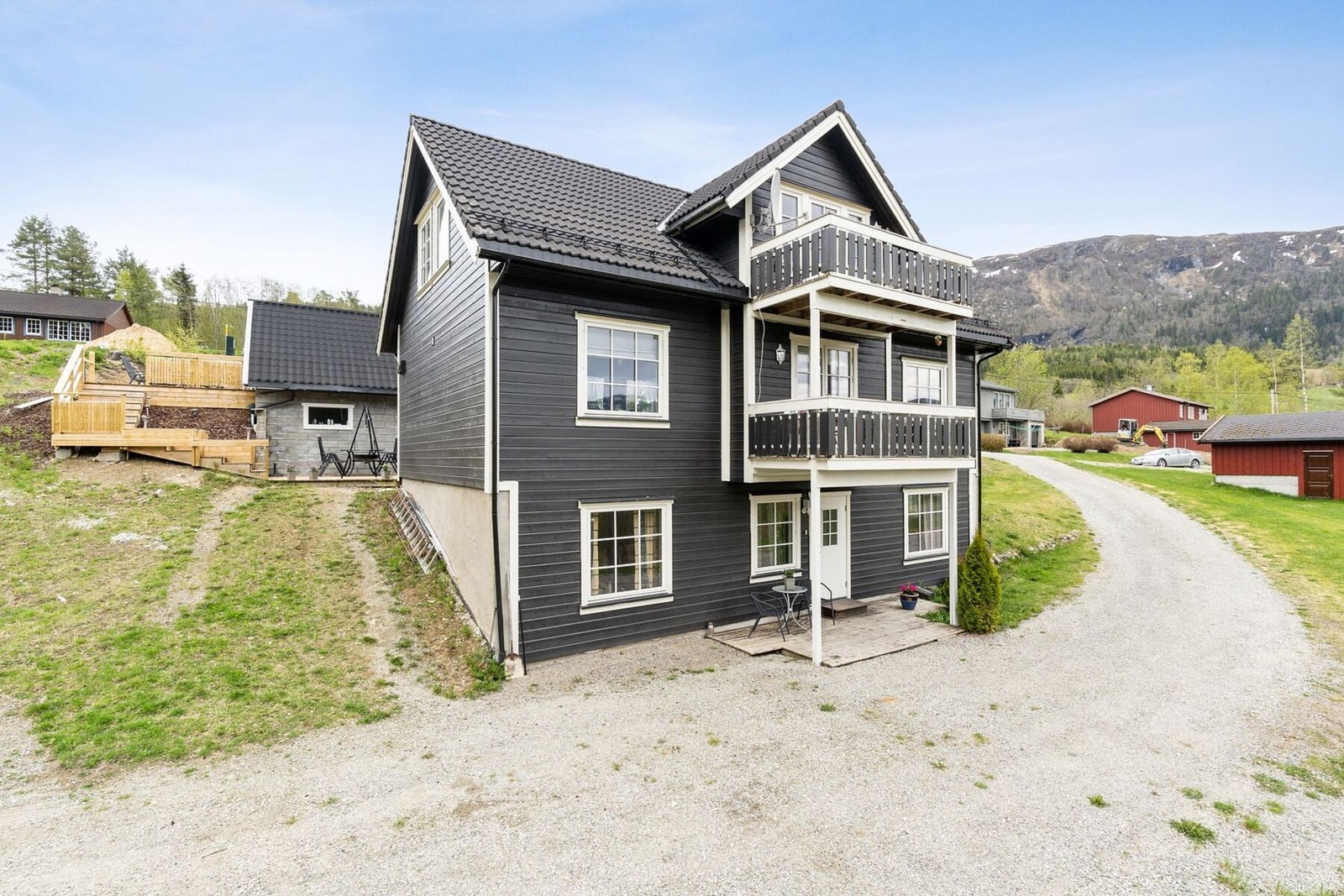 EIE eiendomsmegling ved Thomas Myhre har gleden av å presentere Sandåvegen 5! Galleribilde