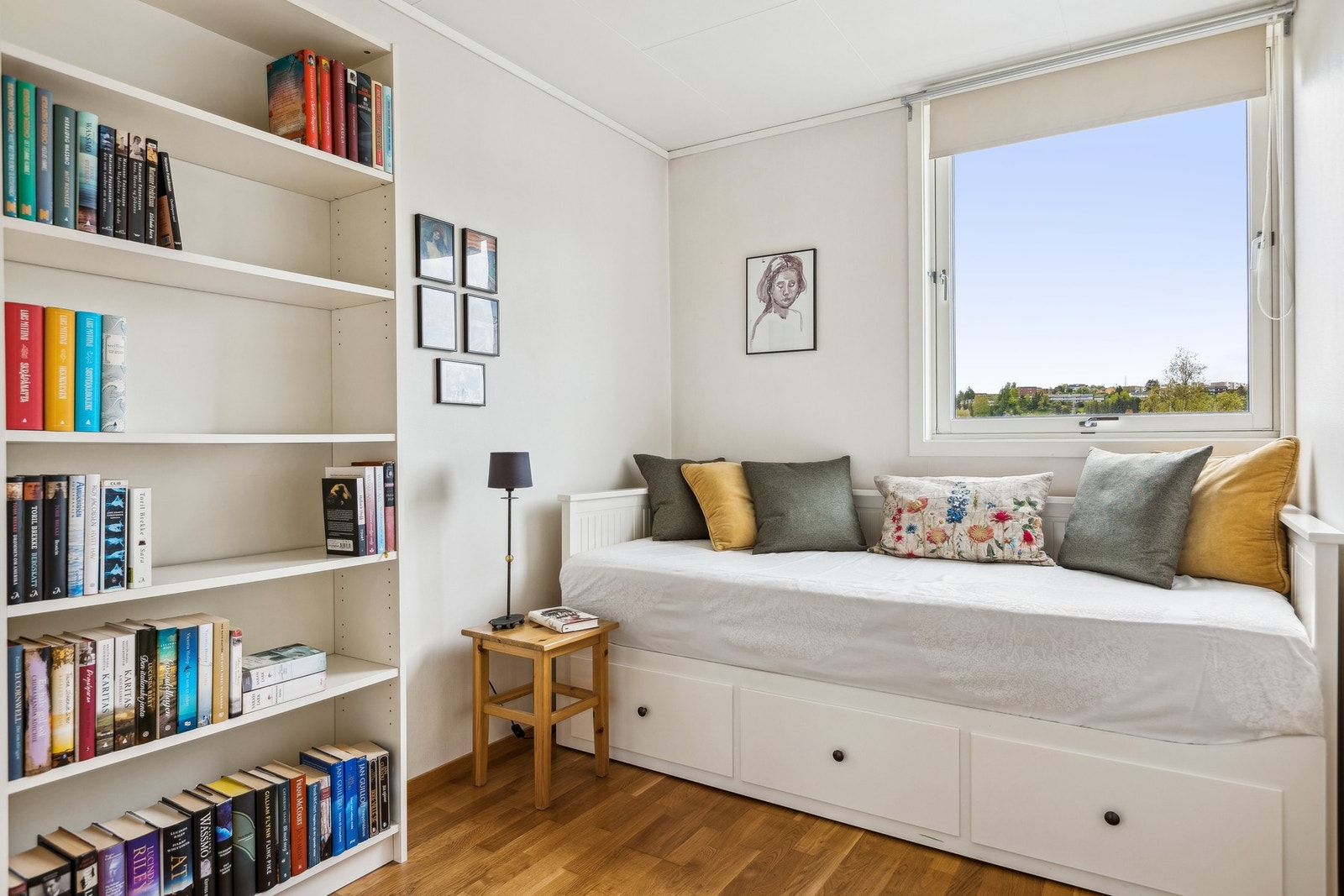 Soverom som også egner seg godt som kontor eller gjesterom. Galleribilde