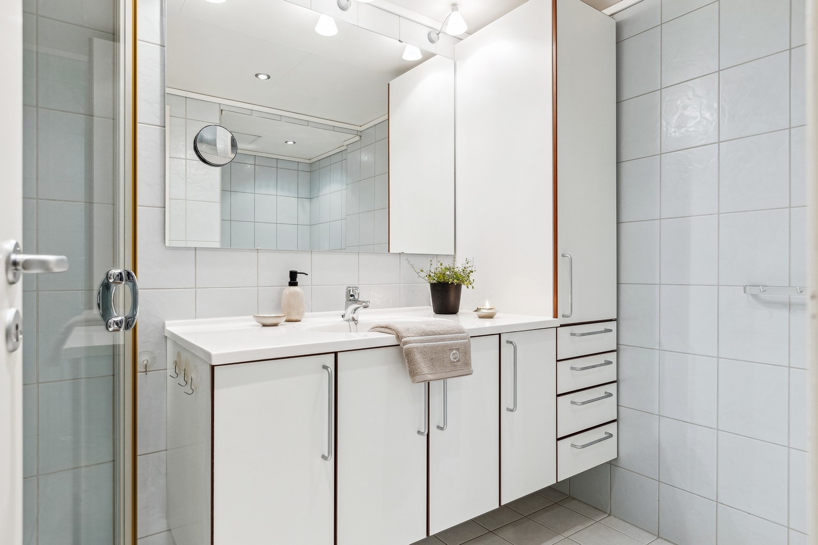 Gulvvarme gir ekstra komfort - spesielt i vinterhalvåret. Galleribilde