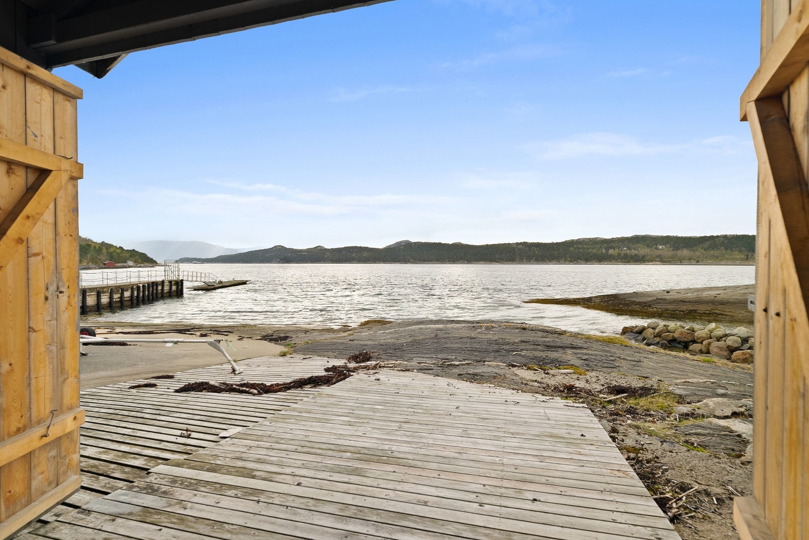 Gode muligheter for fiske med båt og fra land. Galleribilde