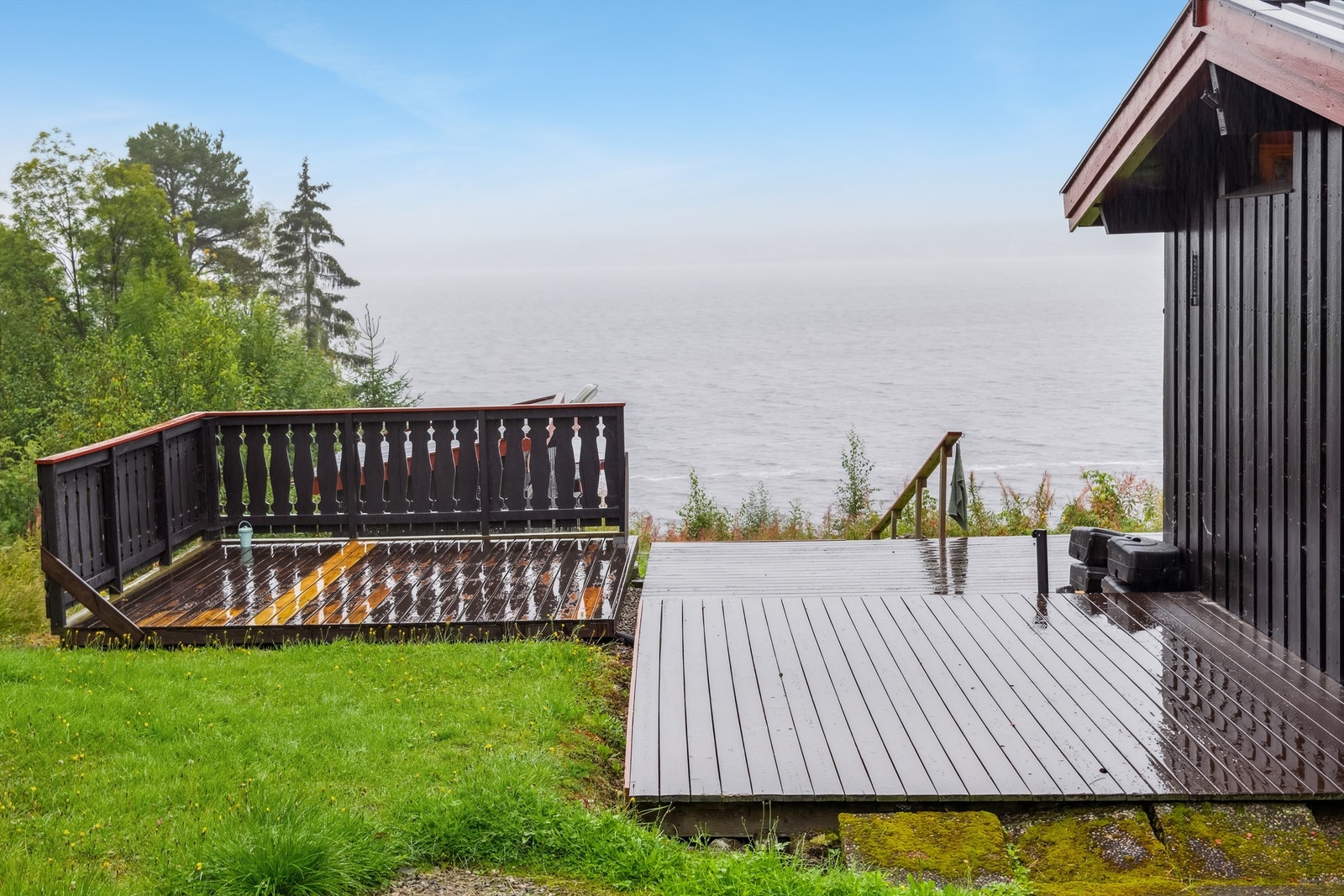 Utsikt rett mot sjøen. Galleribilde