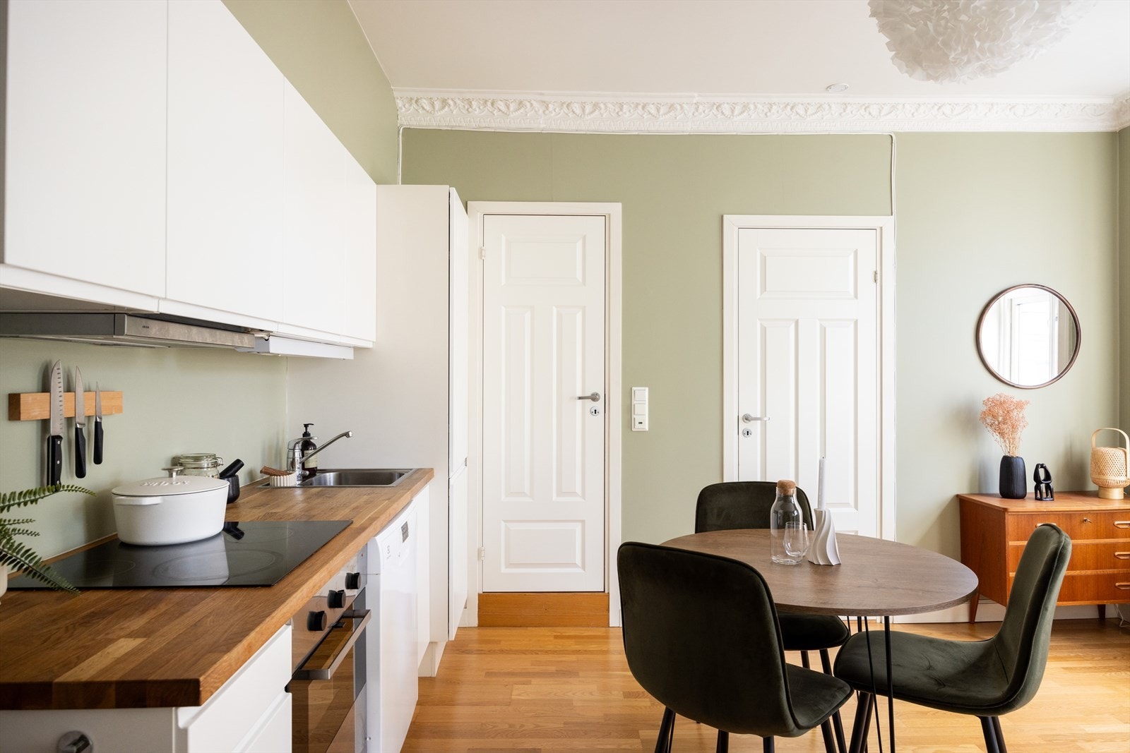 - God takhøyde på 2,68 meter som gir en svært god romfølelse - Galleribilde