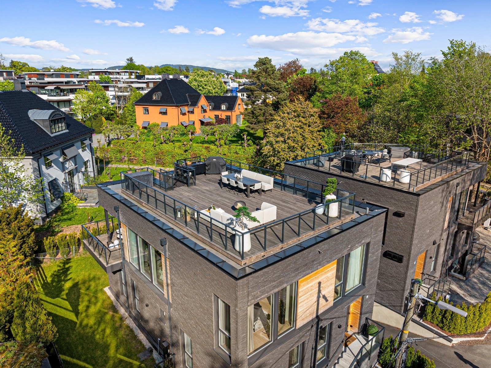 Har har man spektakulær utsikt og strålende solforhold dagen igjennom. Galleribilde