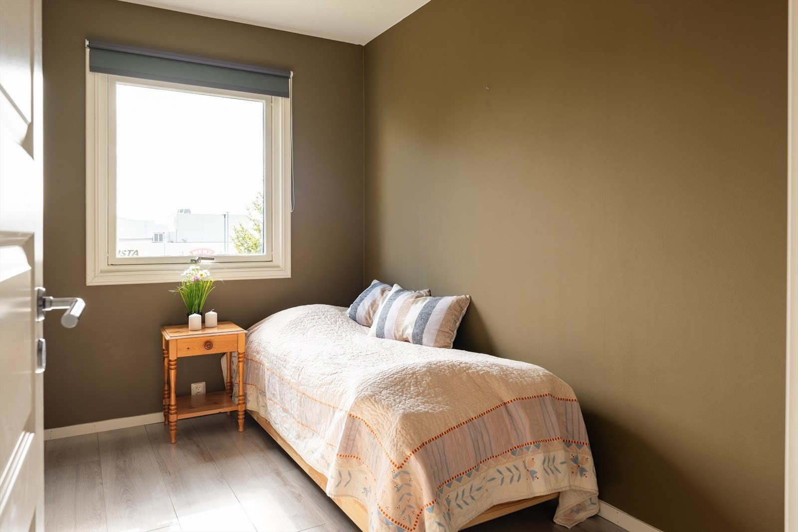 Det siste soverommet er i likhet med de andre oppmalt i svært delikate farger, og er på 6,5m². Galleribilde