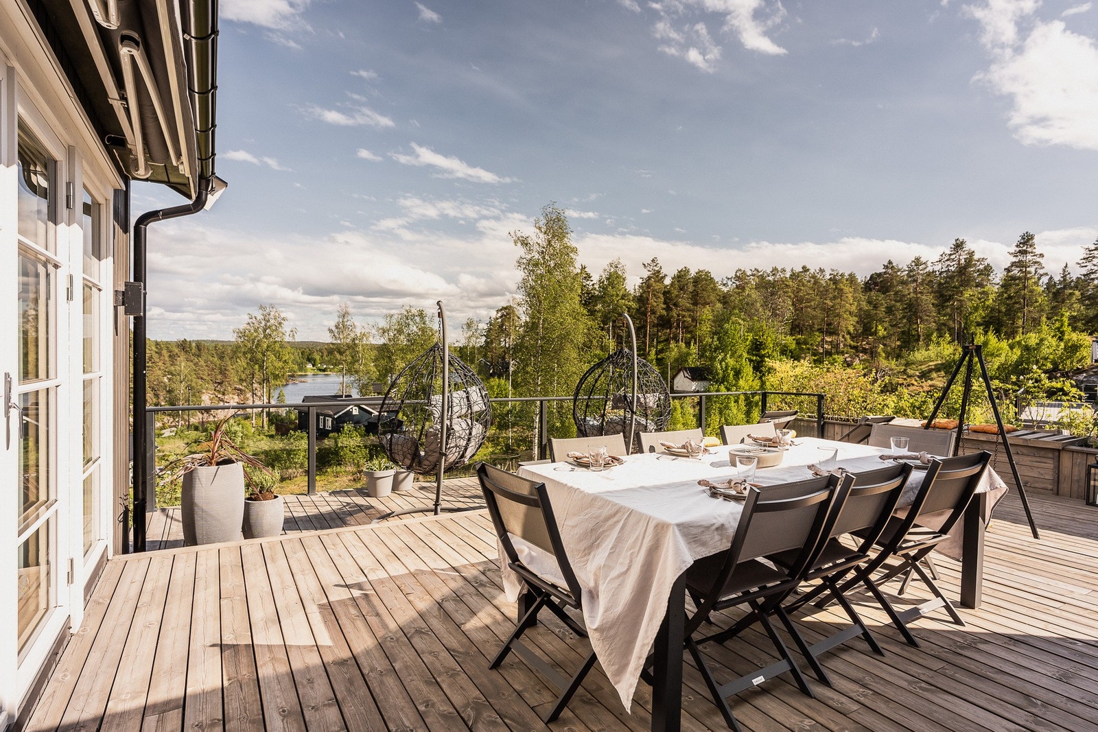 En moderne hytte fra 2019 med moderne standard og flott beliggenhet. Galleribilde