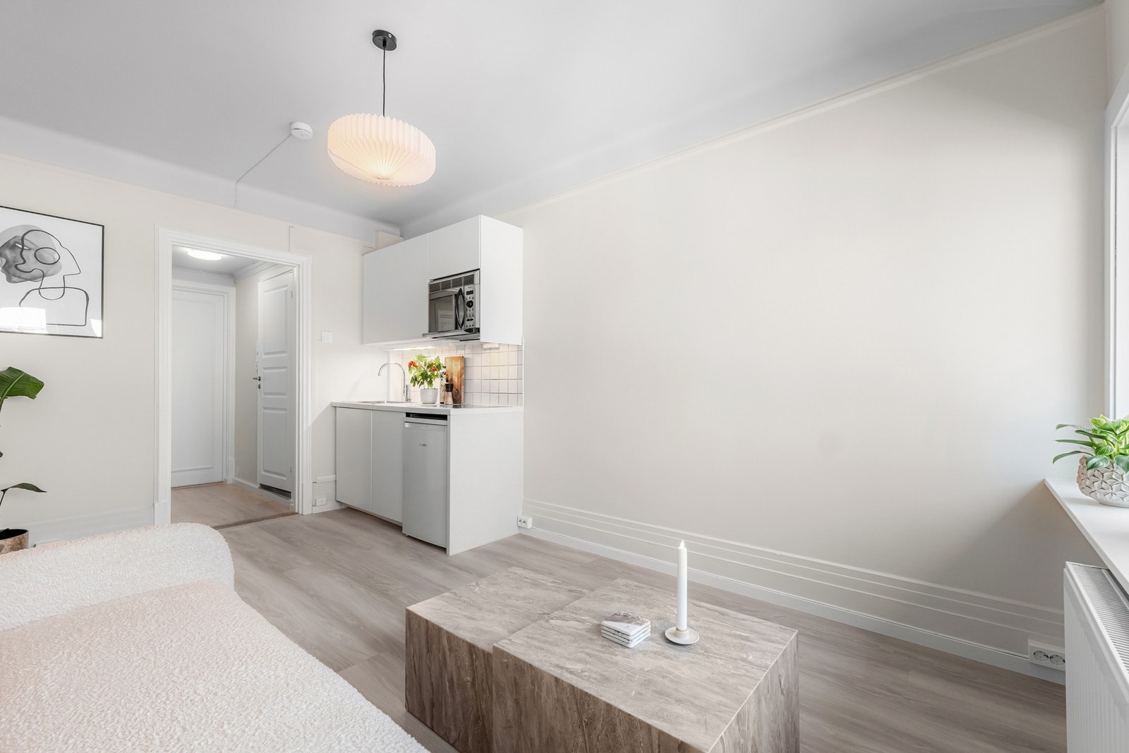 Dette er en koselig leilighet for deg som ser etter en praktisk og sentral leilighet med god standard, eller et utleieobjekt. Galleribilde