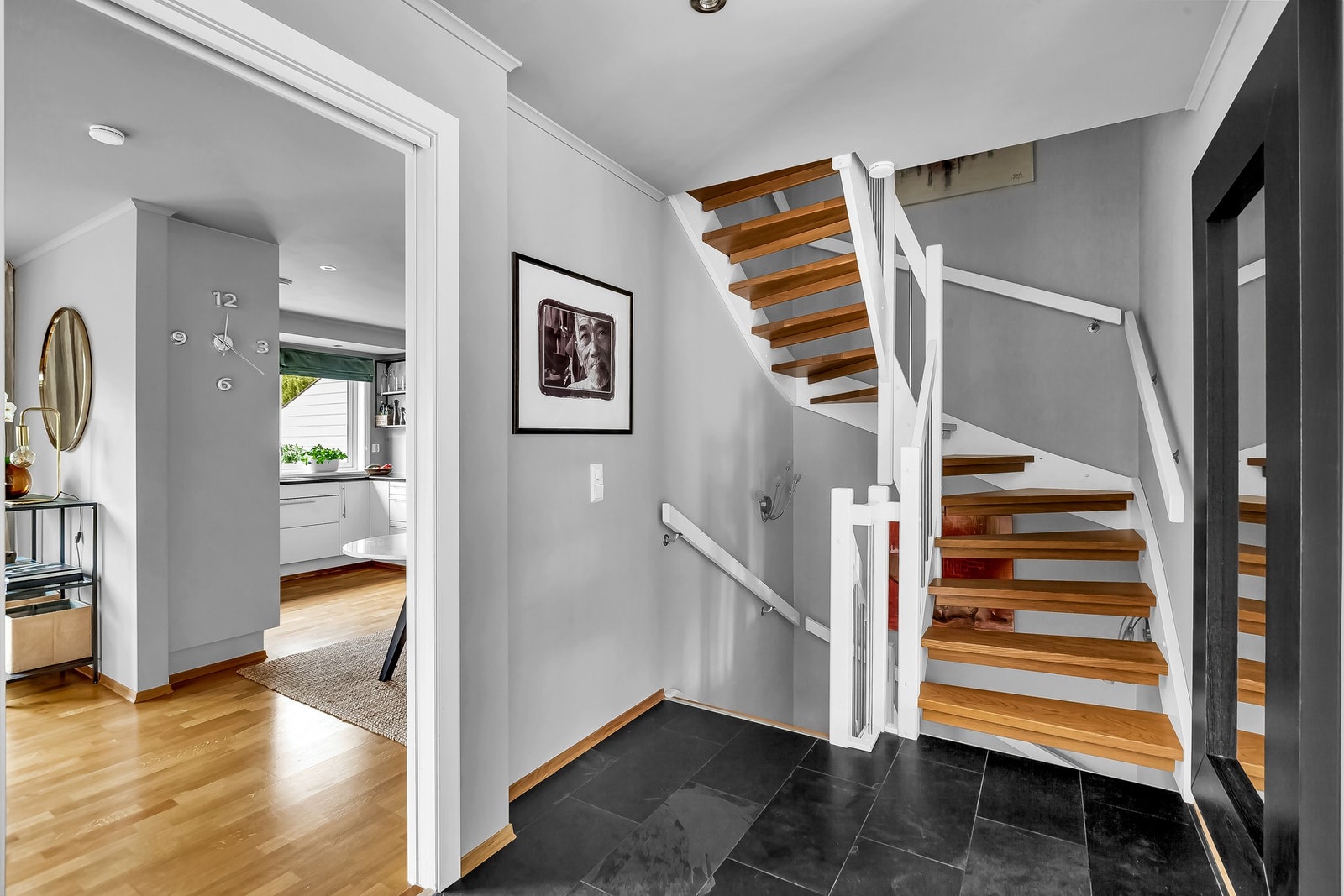 Vi beveger oss videre opp i 2. etasje. Galleribilde