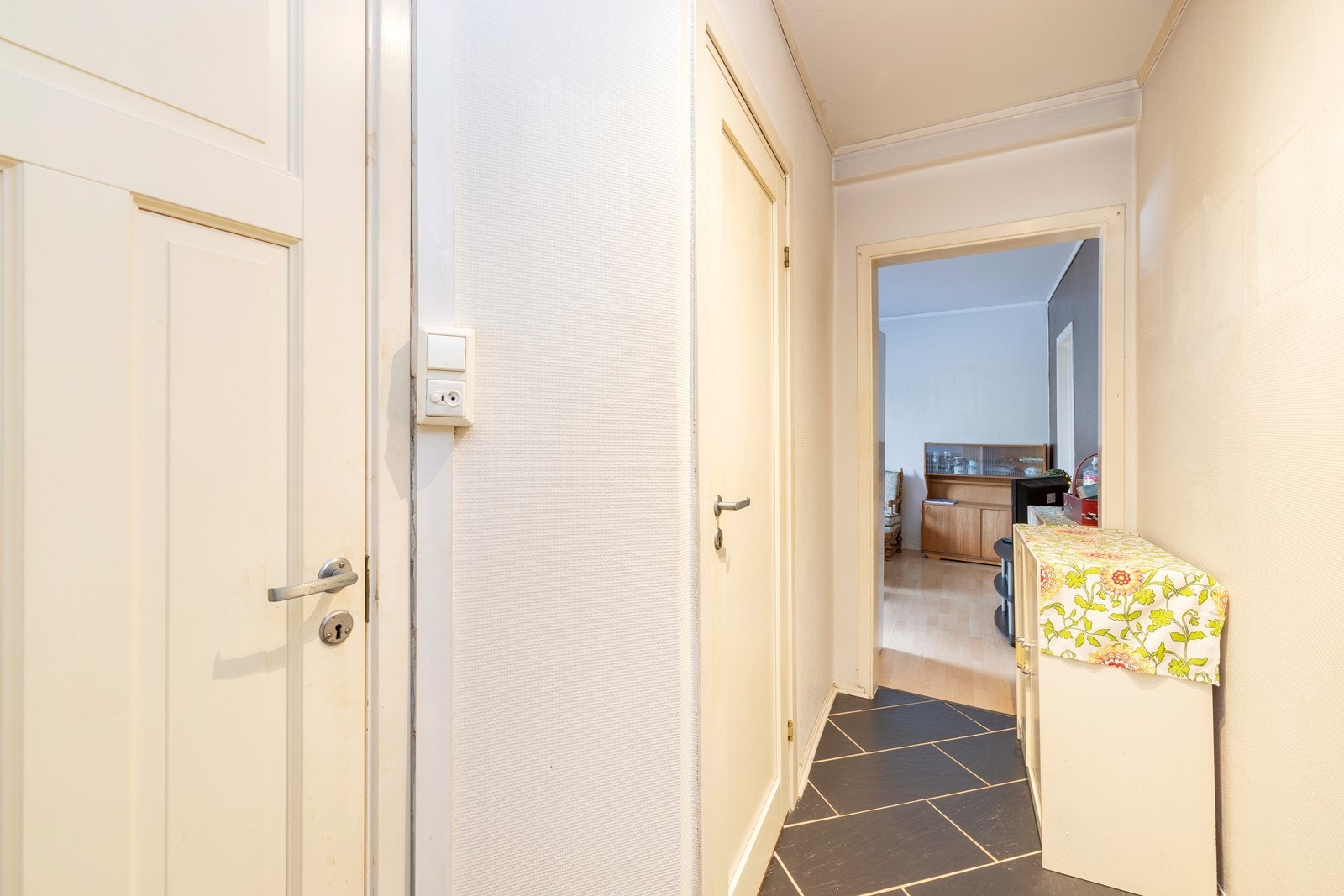 Entré/gang. Galleribilde