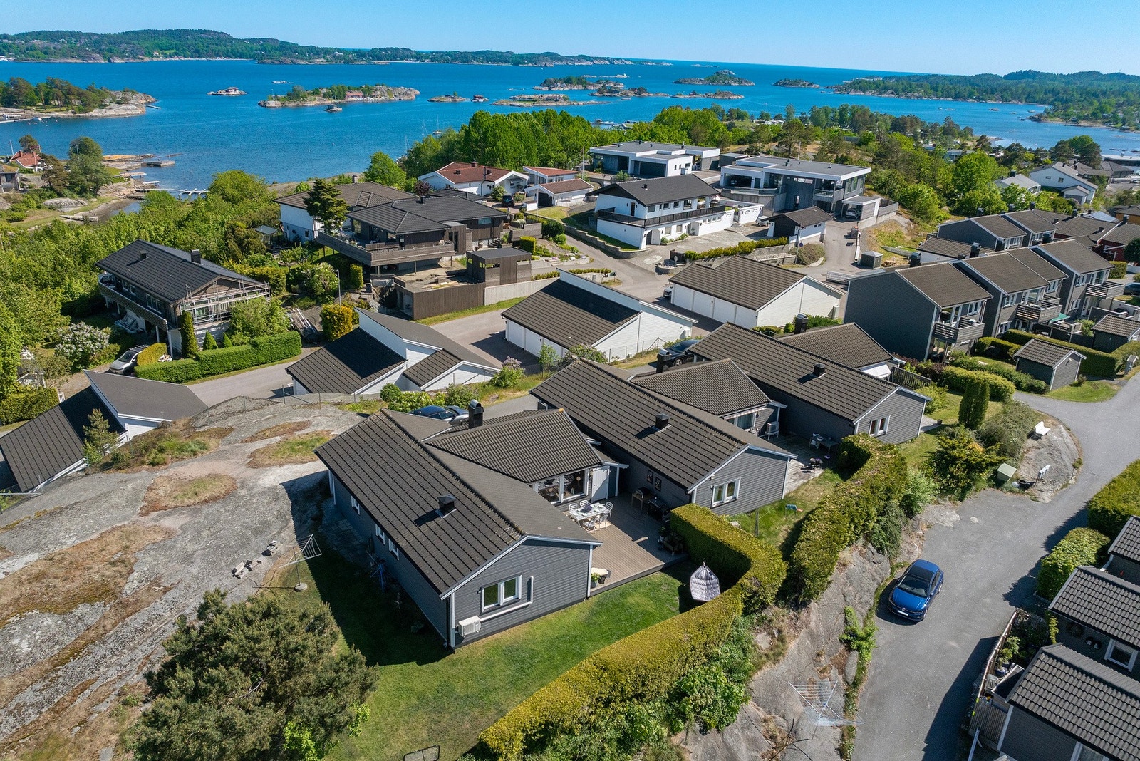 Enebolig, nydelig beliggenhet på enden med minutter til stranden Galleribilde