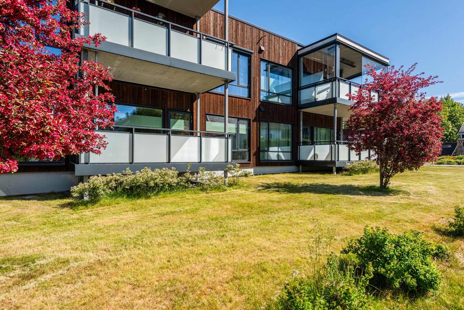 God boltreplass på pent opparbeidede fellesarealer Galleribilde