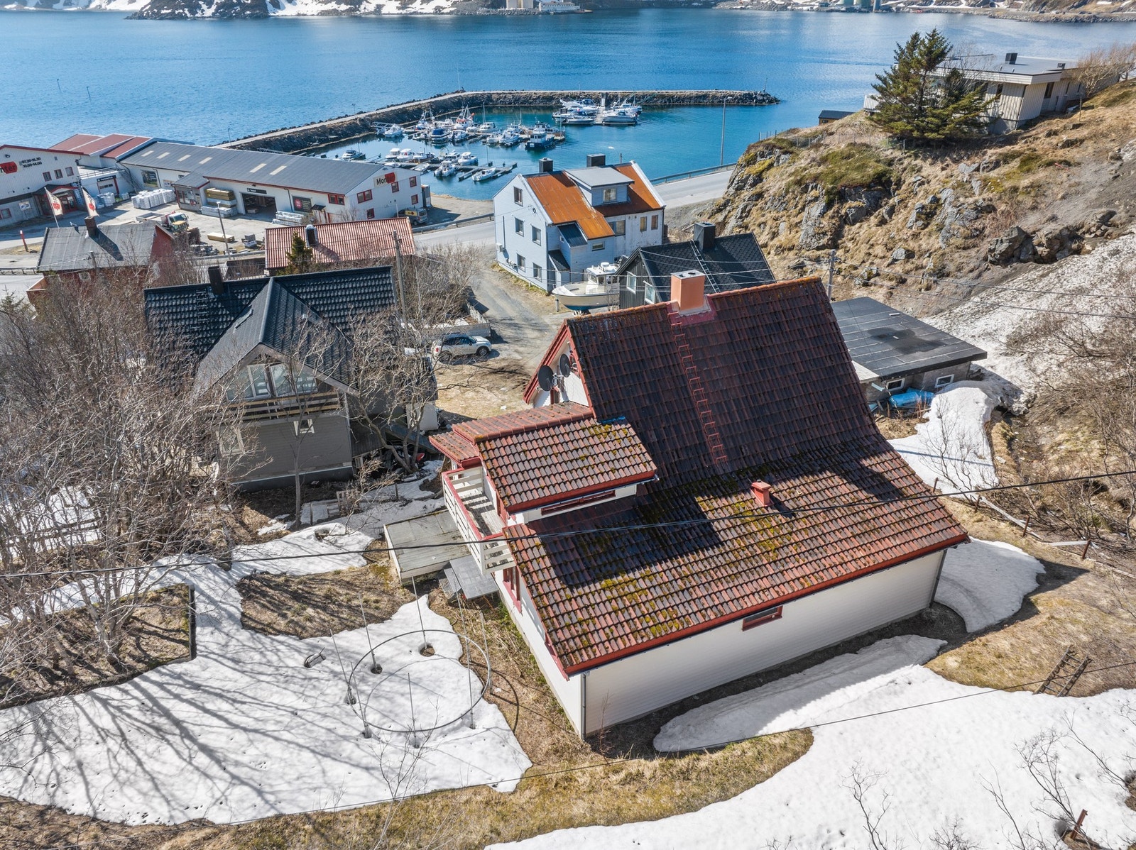 Velkommen til Nordkappveien 23 - Romslig enebolig over 3 plan Galleribilde