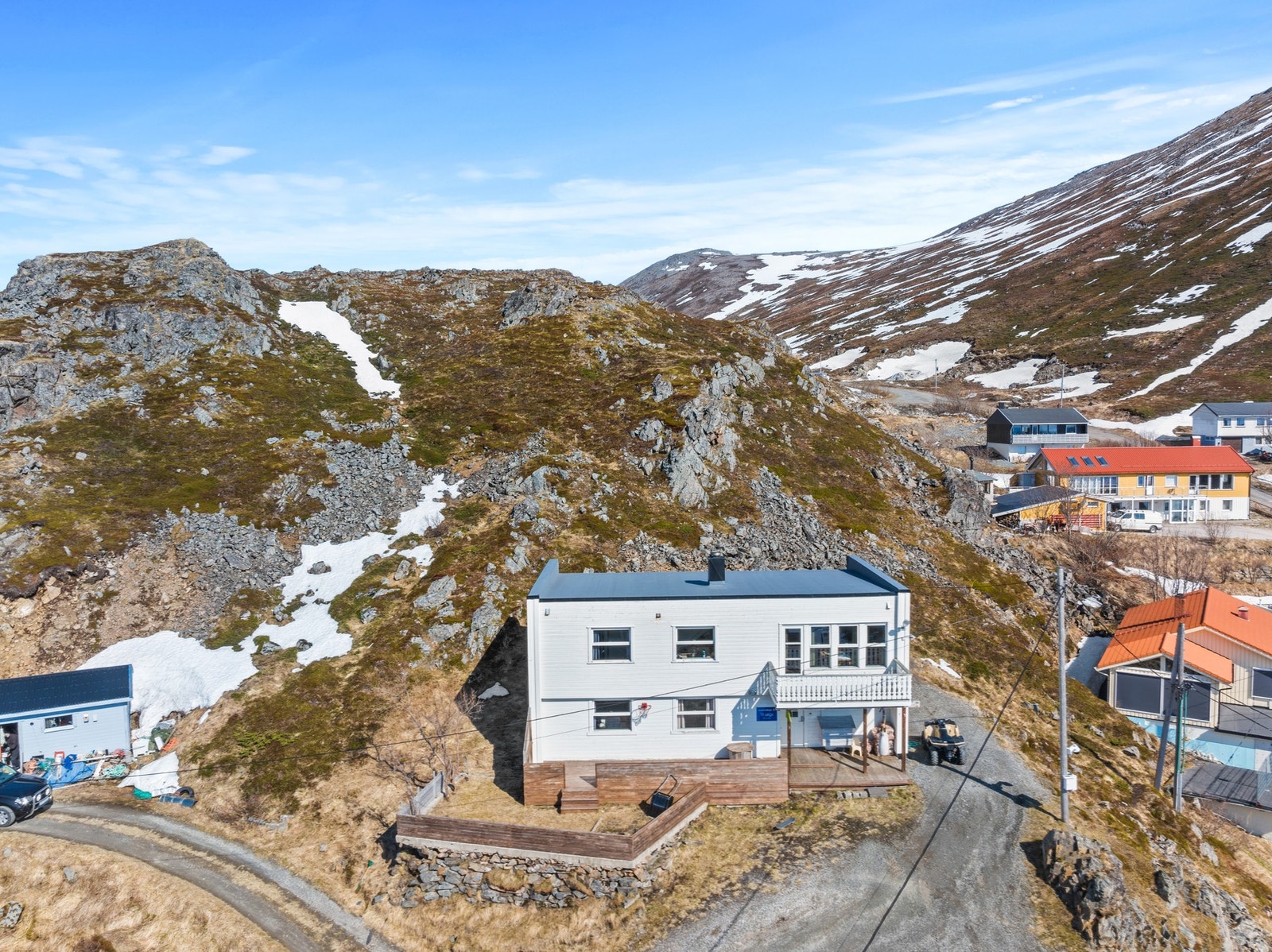 Velkommen til Holmbuktveien 5A - Flott utsikt over innseilinga Galleribilde