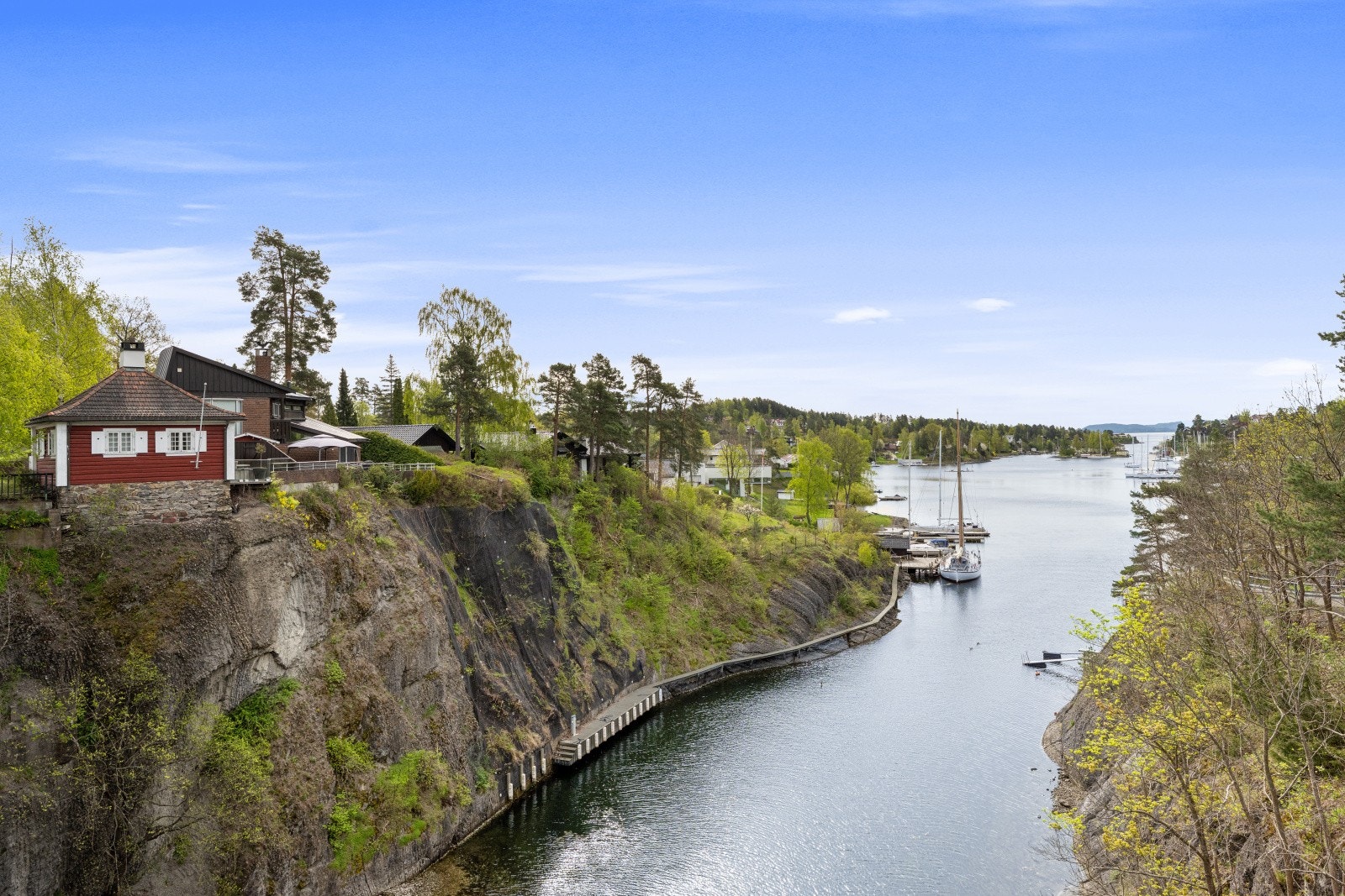 Gangavstand til sjø og maritime omgivelser. Flotte turmuligheter i nærområdet. Galleribilde