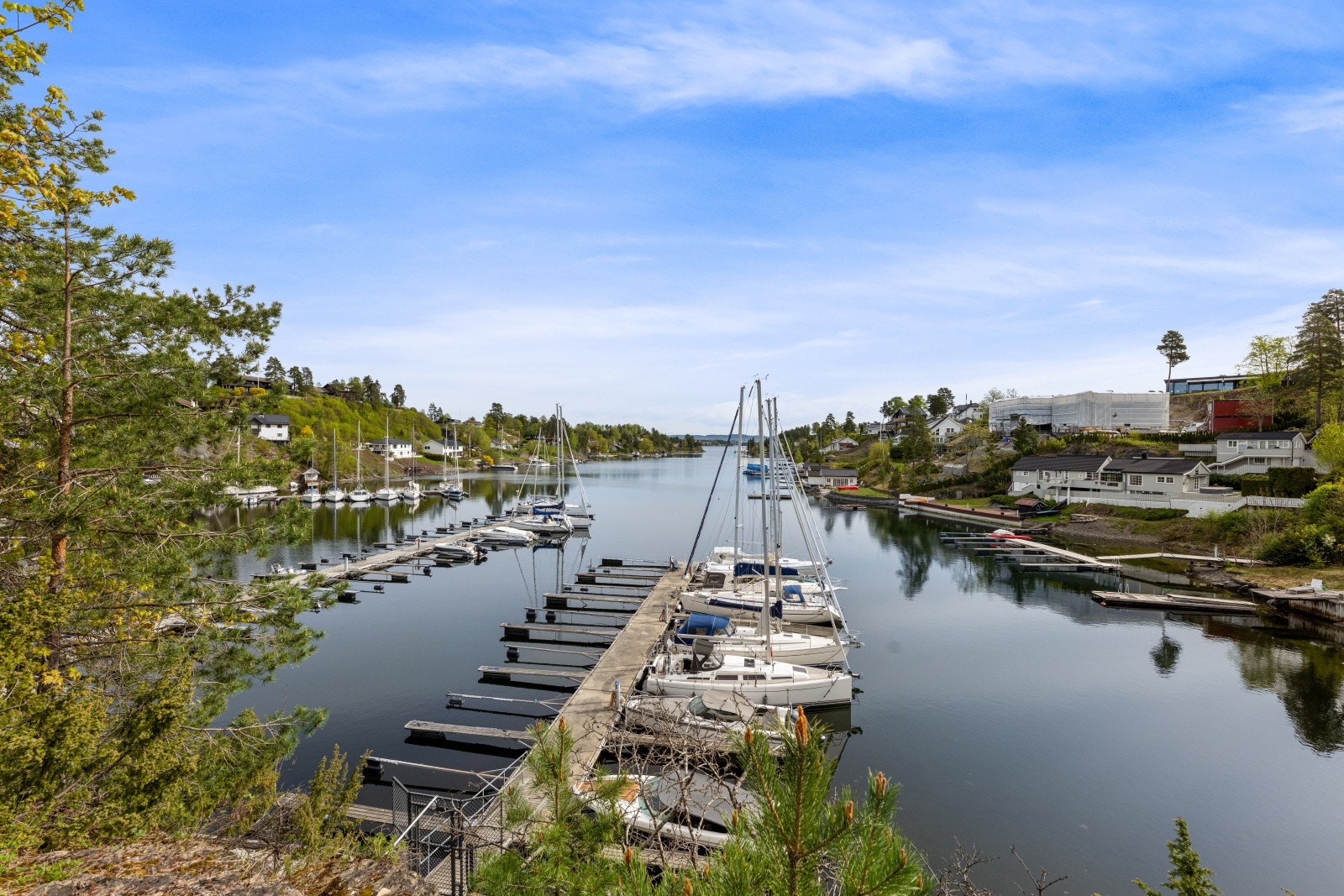 Båtplassen er bare en kort gåtur unna. Her får du nå mulighet til å ha båten din Galleribilde