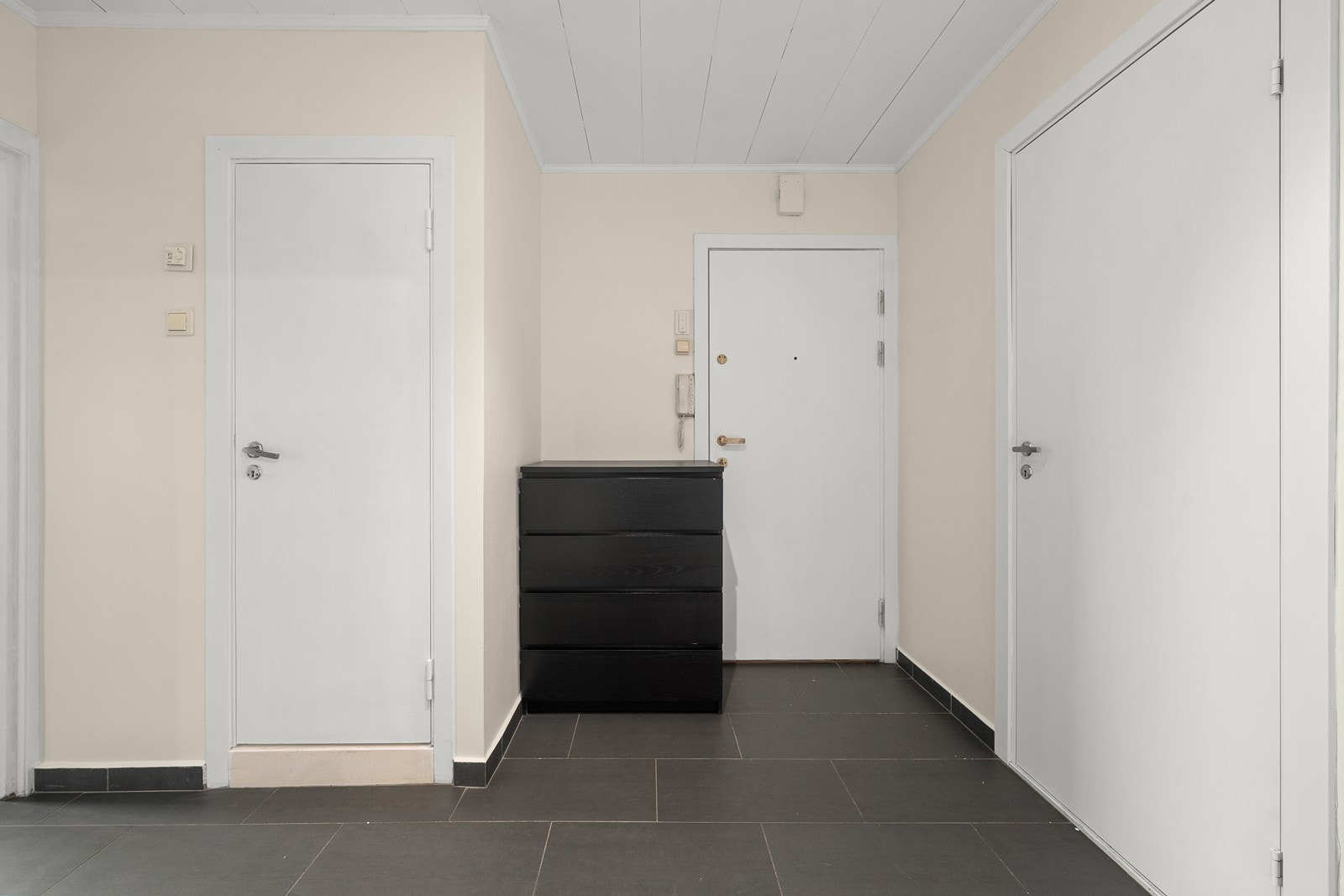 Flislagt entrè Galleribilde