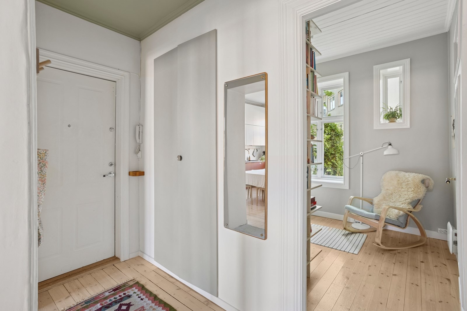 Velkommen inn til denne lekre 3-roms leiligheten med en god planløsning. Galleribilde