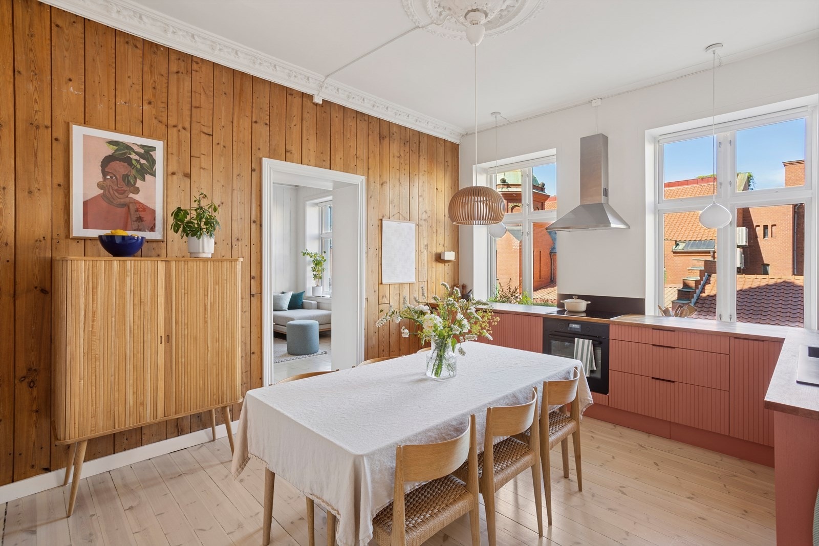 Velkommen til Alnafetgata 1 C - En lys og gjennomgående 3-roms med fin planløsning, god takhøyde og mye sjarm! Galleribilde