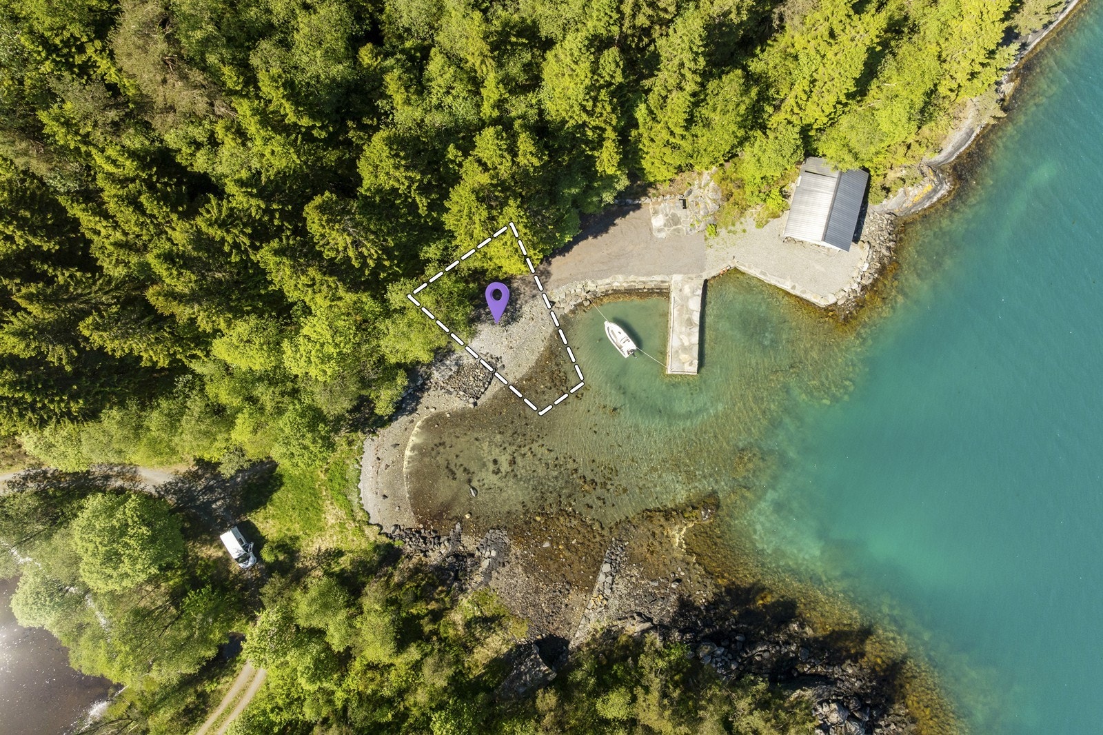 Inntegnet ca grenser til sjøtomta. Galleribilde
