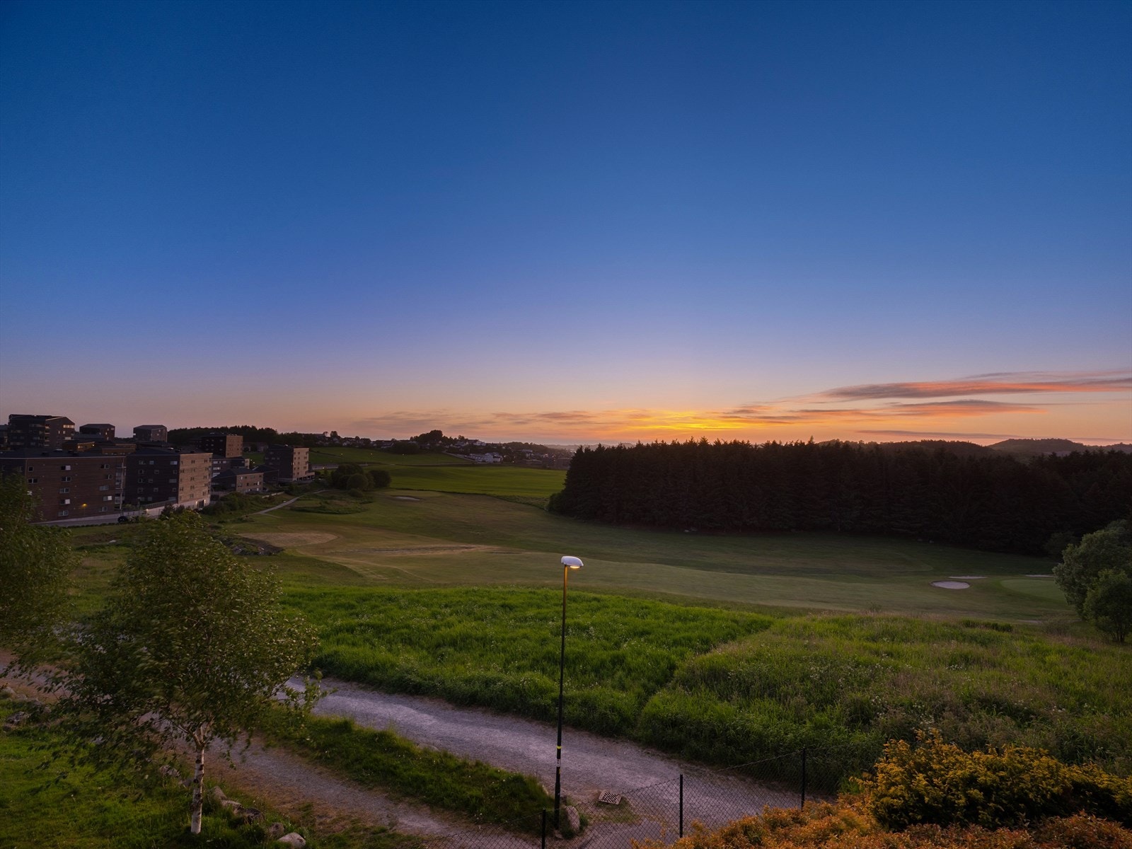 Eiendomsmegler1 V/ Jarl Tjelta har gleden av å presentere Kjerrberg terrasse 3 for salg. Galleribilde