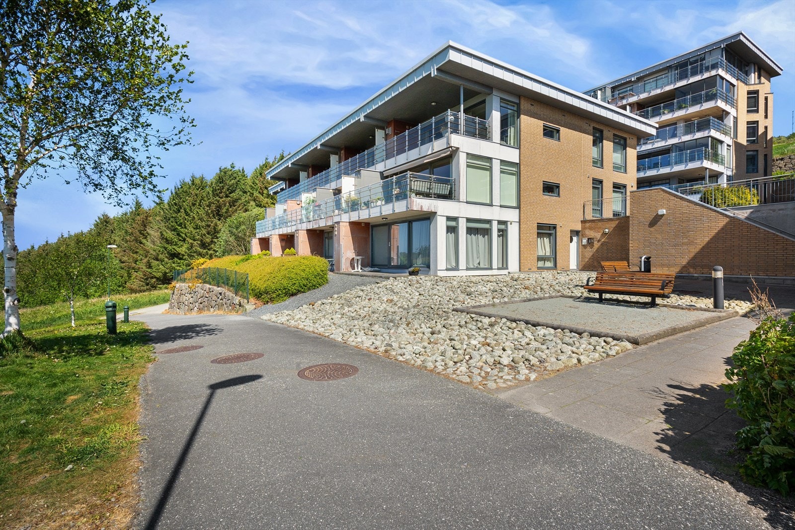 Fra leiligheten har du rask tilgang til turløype i sandangerskogen. Galleribilde