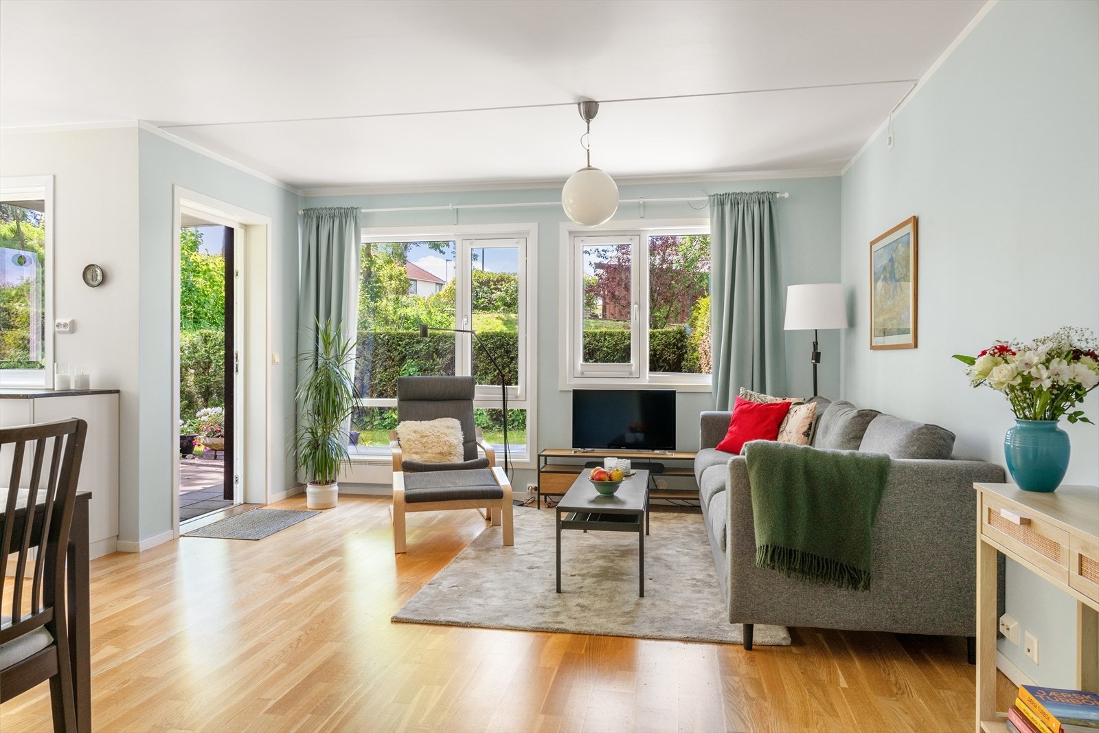 Velkommen til Glassperleveien 1M, endeleilighet med hage i 1. etg! Galleribilde