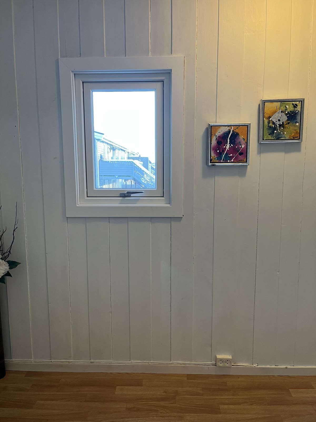 Nytt vindu i entré januar 2025. Galleribilde