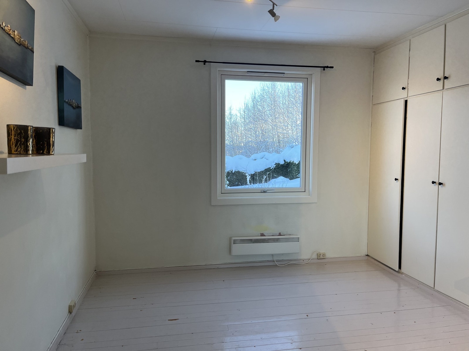 Nytt soveromsvindu januar 2025. Galleribilde