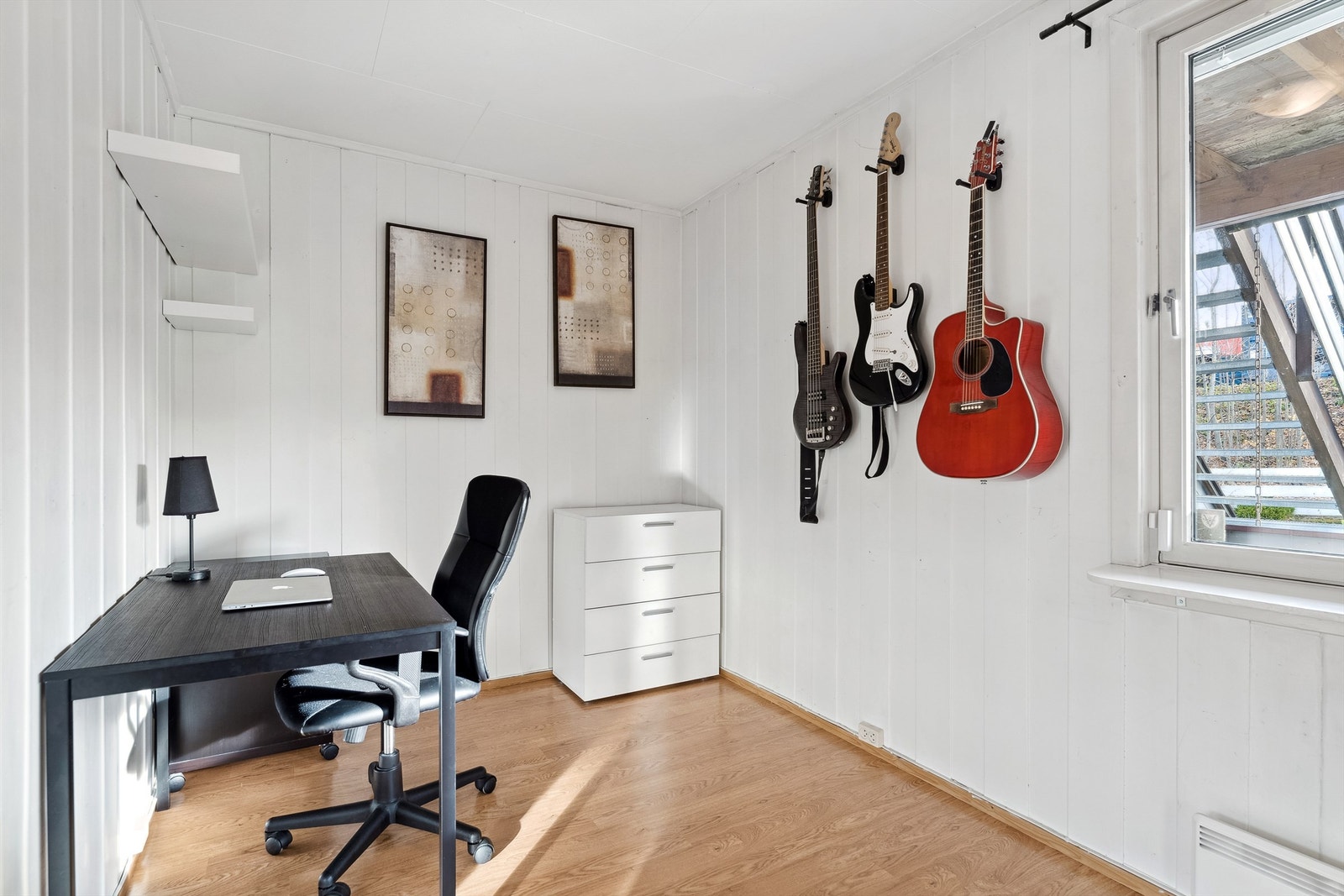 Soverom som også fint kan innredes som kontor. Galleribilde