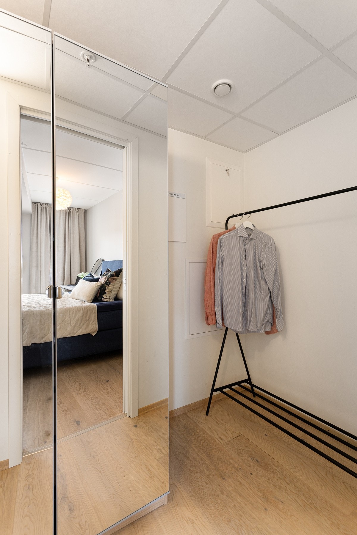 Her er det mye oppbevaringsplass som gjør det enkelt å holde orden. Galleribilde