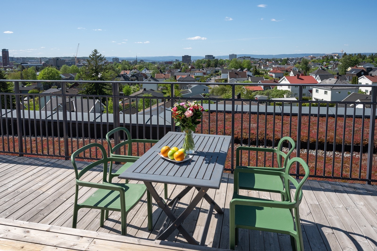 Den er perfekt for sosiale sammenkomster eller grillkvelder med venner og familie. Galleribilde