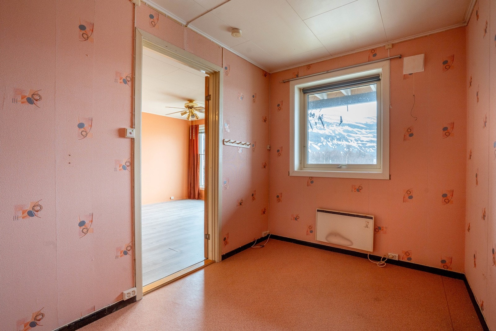 soverommet sett mot stuen Galleribilde