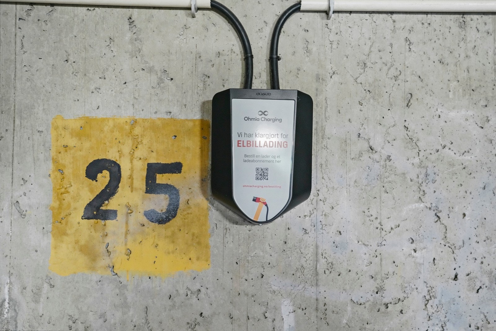 Andelen disponerer en fast plass i felles garasjekjeller med mulighet for montering av elbil-lader Galleribilde