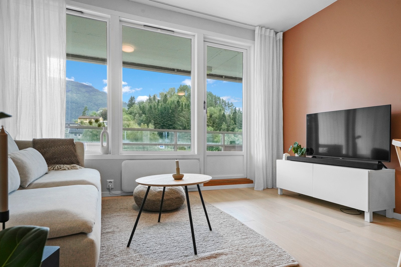 Leiligheta har blitt modernisert innvendig de siste åra Galleribilde