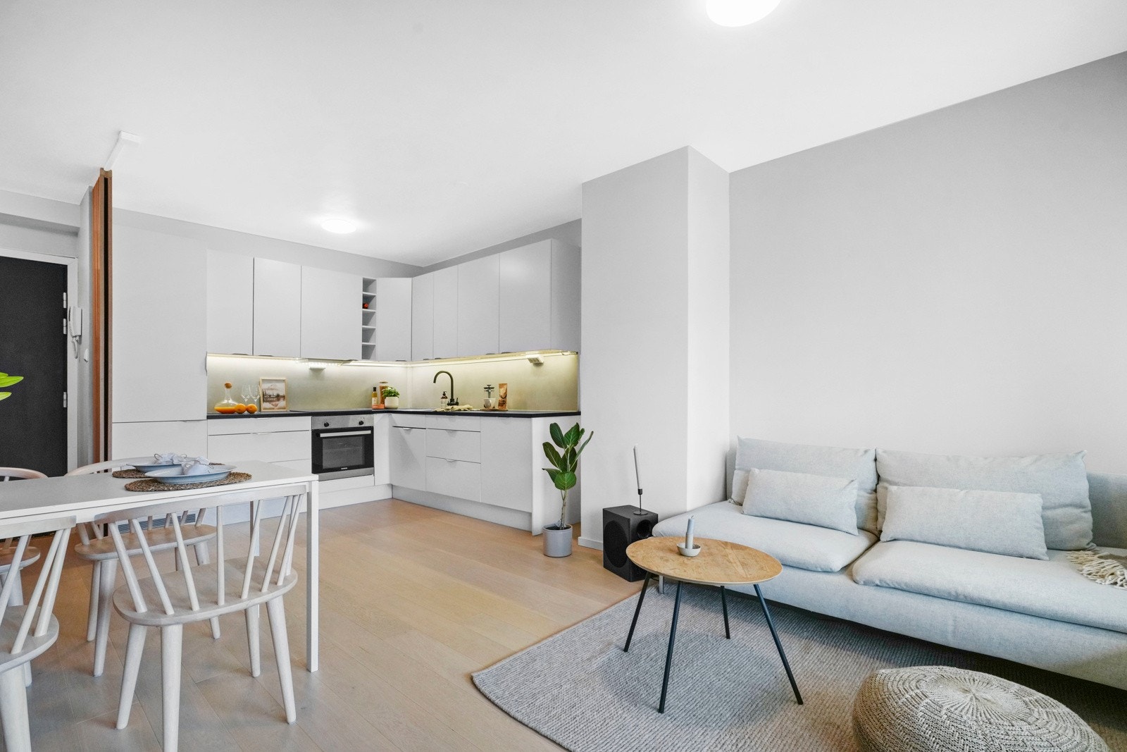 Hornnesvegen 22B v/Fjordane Eiendomsmegling Galleribilde