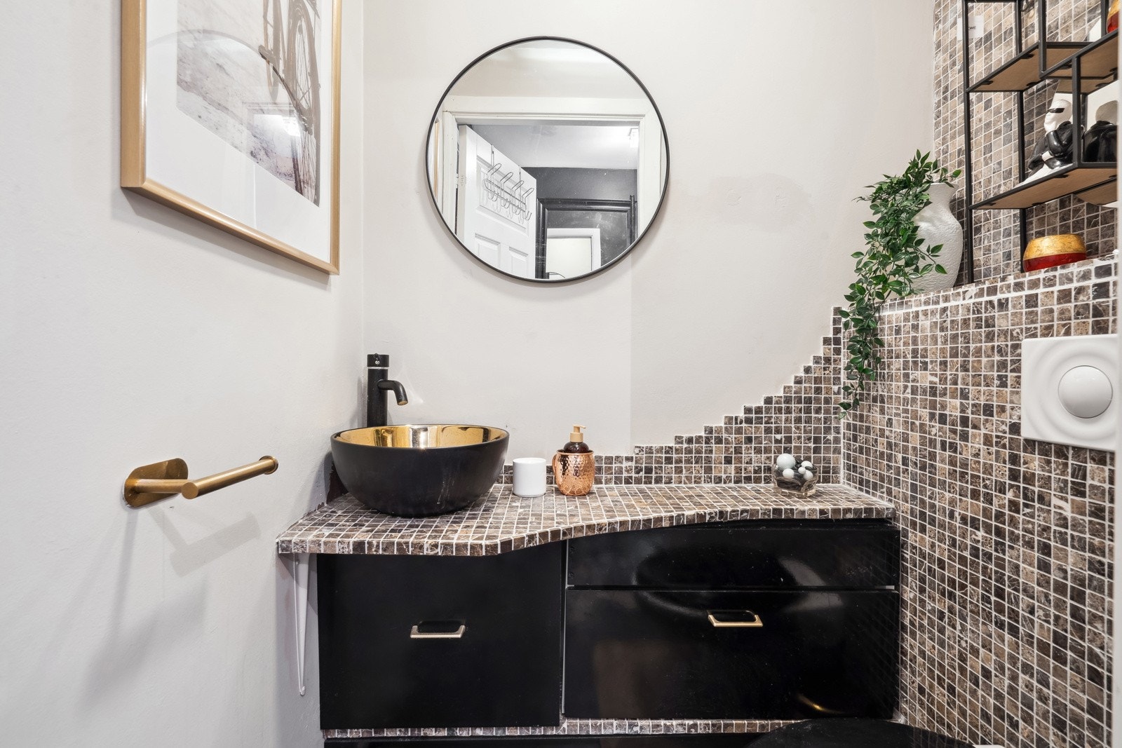 Ved entreen har man direkte tilgang til et ekstra WC. Galleribilde